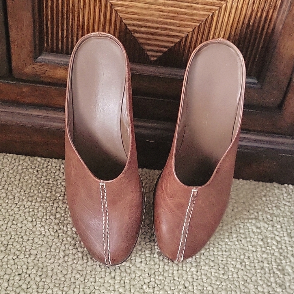 Vicini Leather Mules, size 40, Italian Qualuty Leather, Platform Mules - Picture 9 of 14